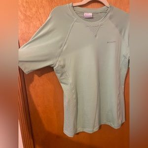 Columbia Sport Wear T Shirt